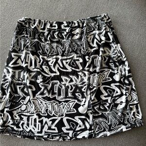 Rue21 Black and White Graphic Mini Skirt